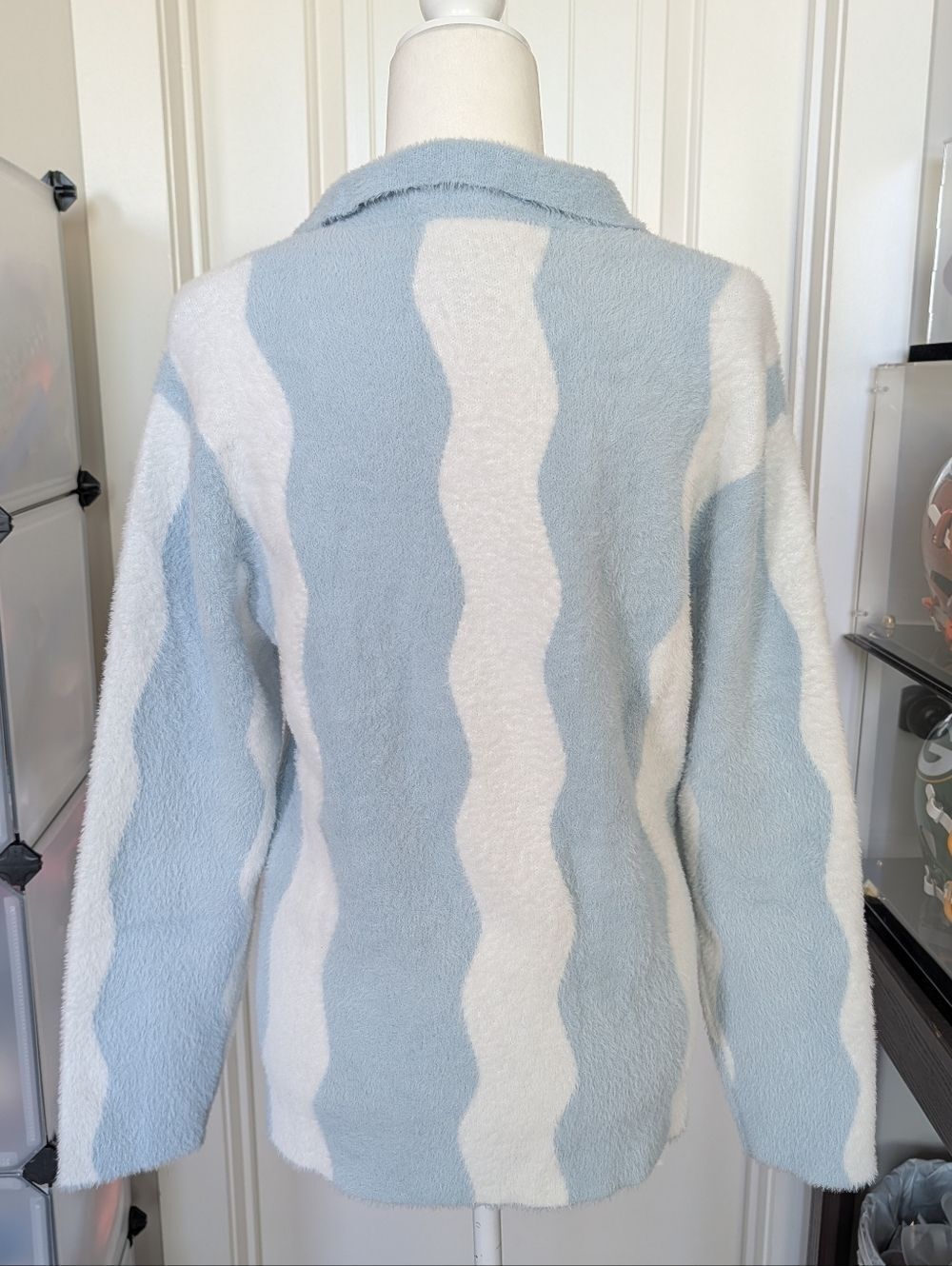 Cream Womens Blue White Red Wavey Soft Knit Collared Top Size Small - Picture 4 of 9